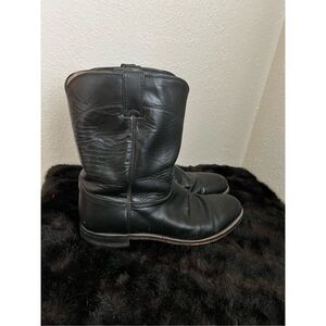 Justin Boots Sleek Black Western Boots